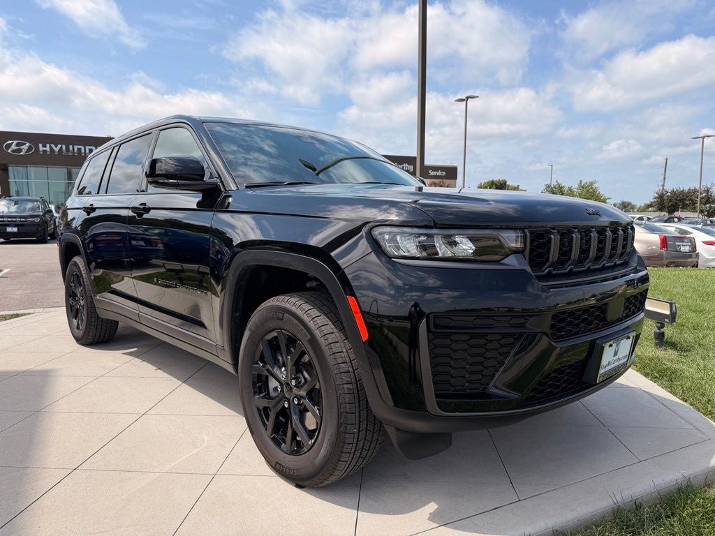 2026 Jeep Grand Cherokee L Laredo