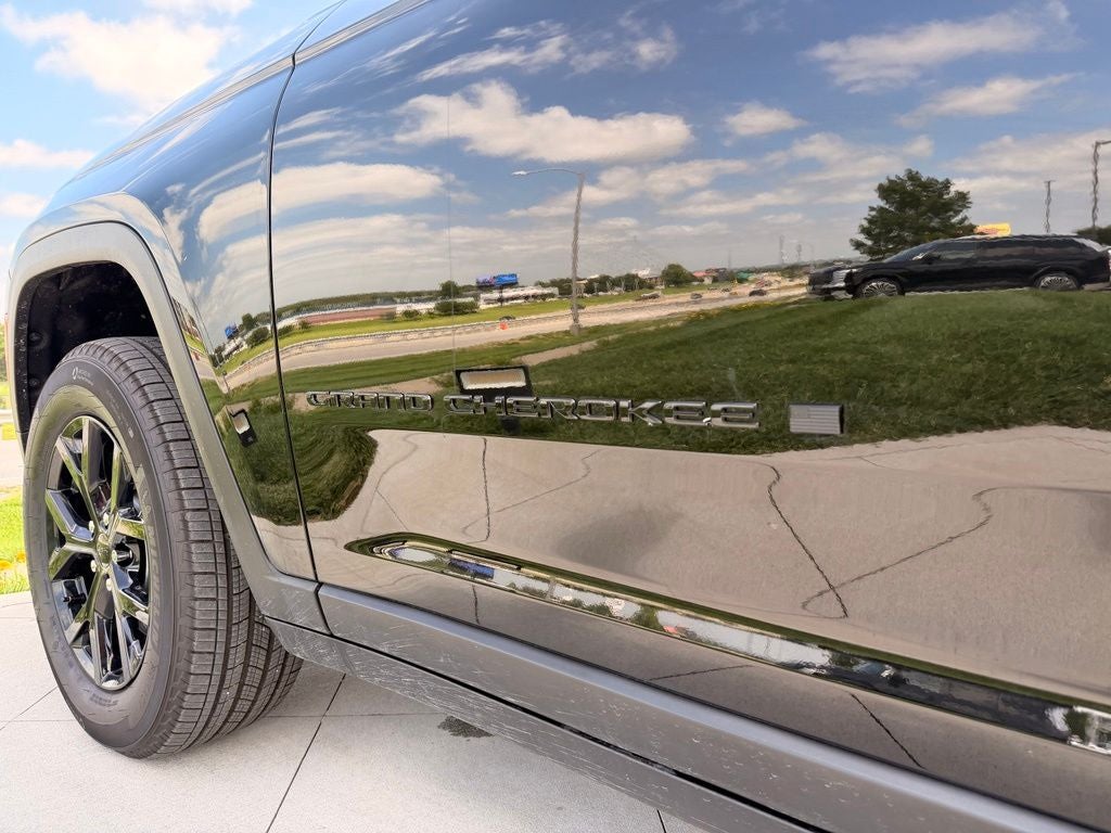 2026 Jeep Grand Cherokee L Laredo