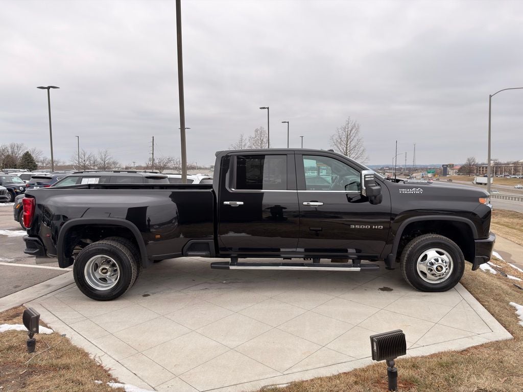 2022 Chevrolet Silverado 3500HD High Country