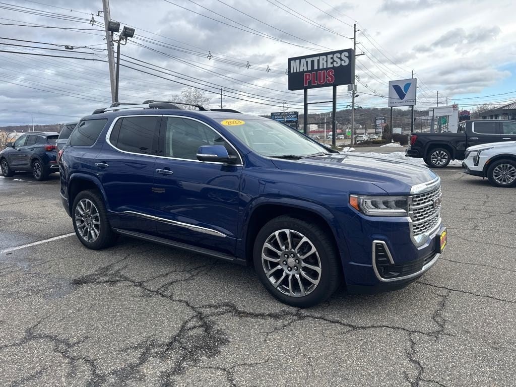 2023 GMC Acadia Denali