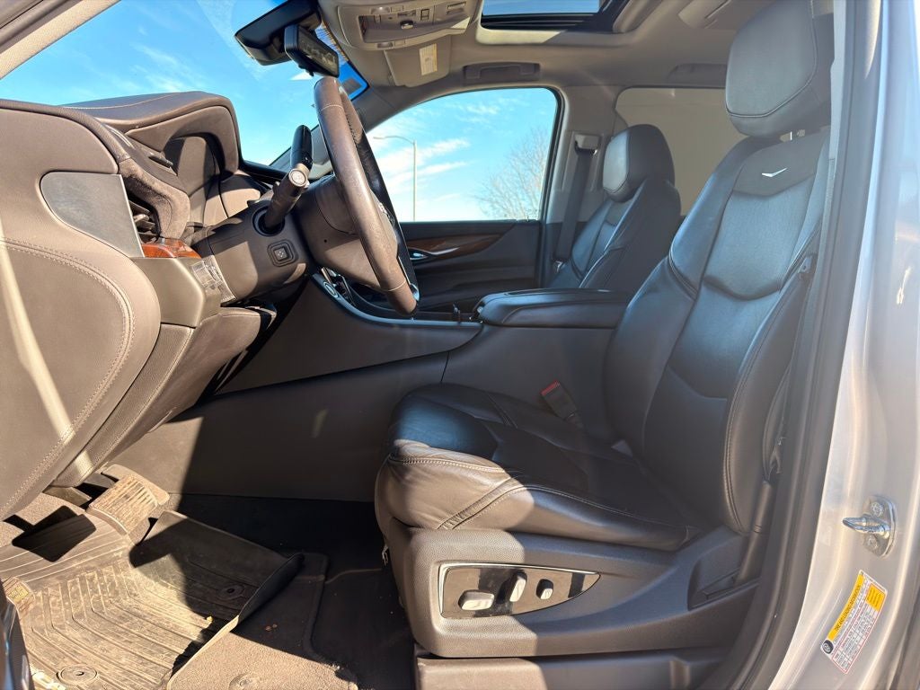 2019 Cadillac Escalade Luxury