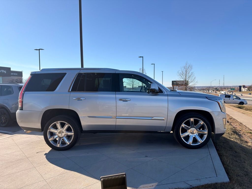 2019 Cadillac Escalade Luxury
