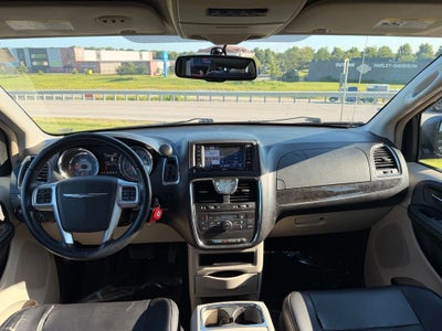 2012 Chrysler Town & Country Touring