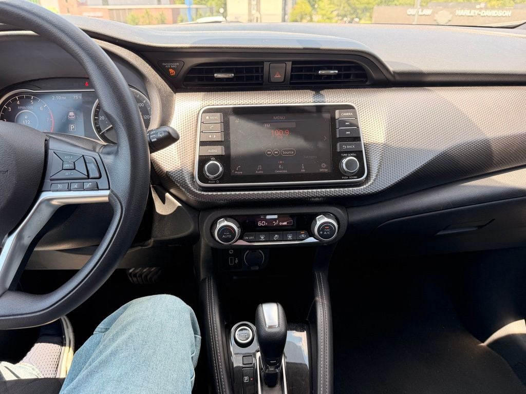 2019 Nissan Kicks SV
