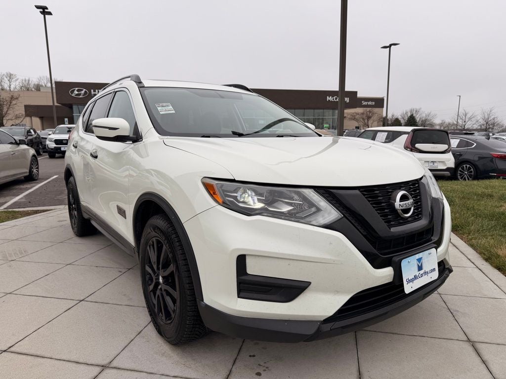 2017 Nissan Rogue SV