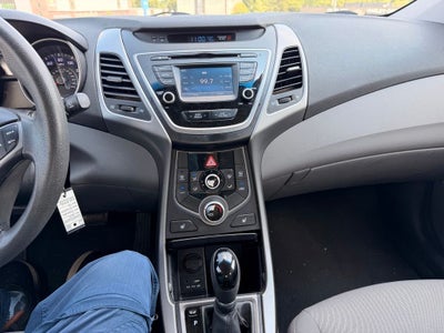 2014 Hyundai Elantra SE