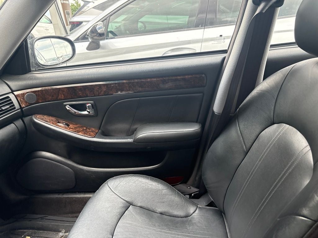 2001 Hyundai XG300 Base