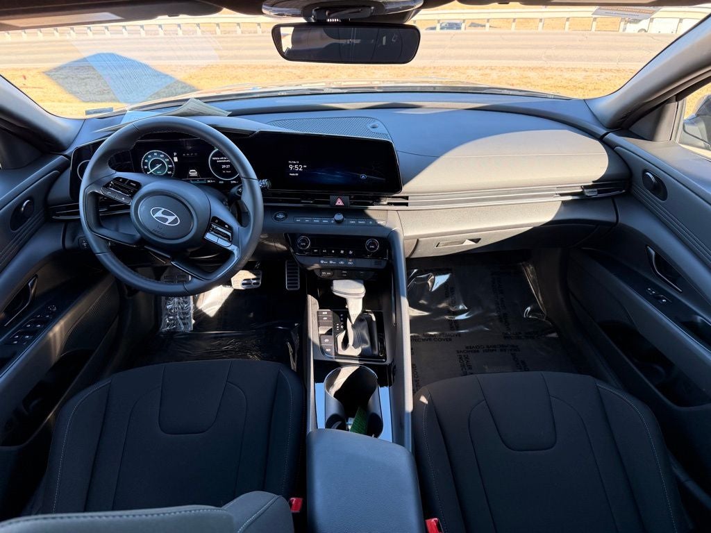 2025 Hyundai Elantra Hybrid SEL Sport