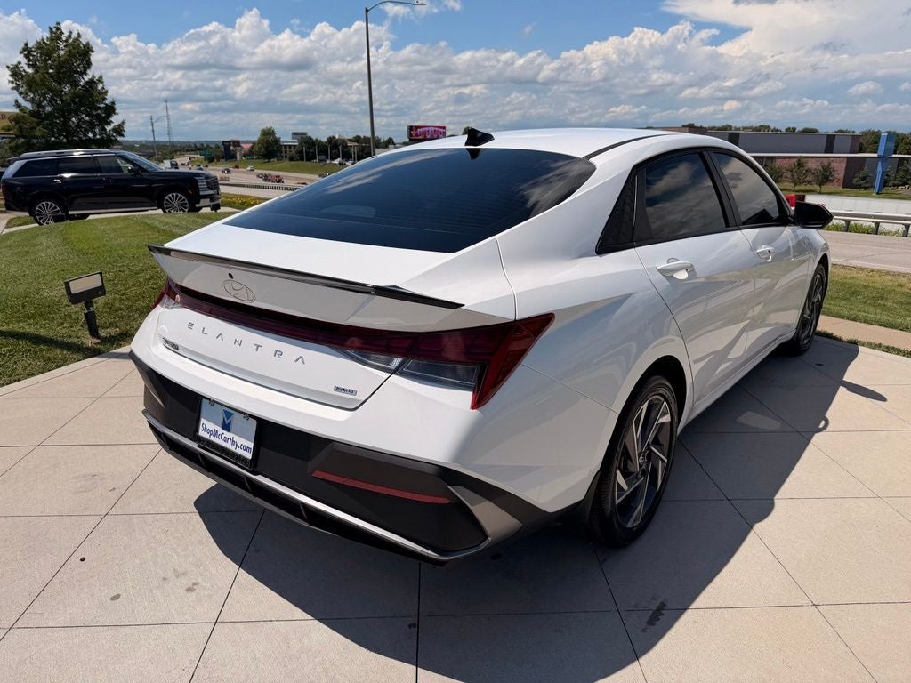 2025 Hyundai Elantra Hybrid SEL Sport