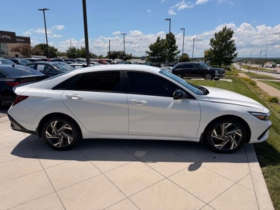 2025 Hyundai Elantra Hybrid SEL Sport