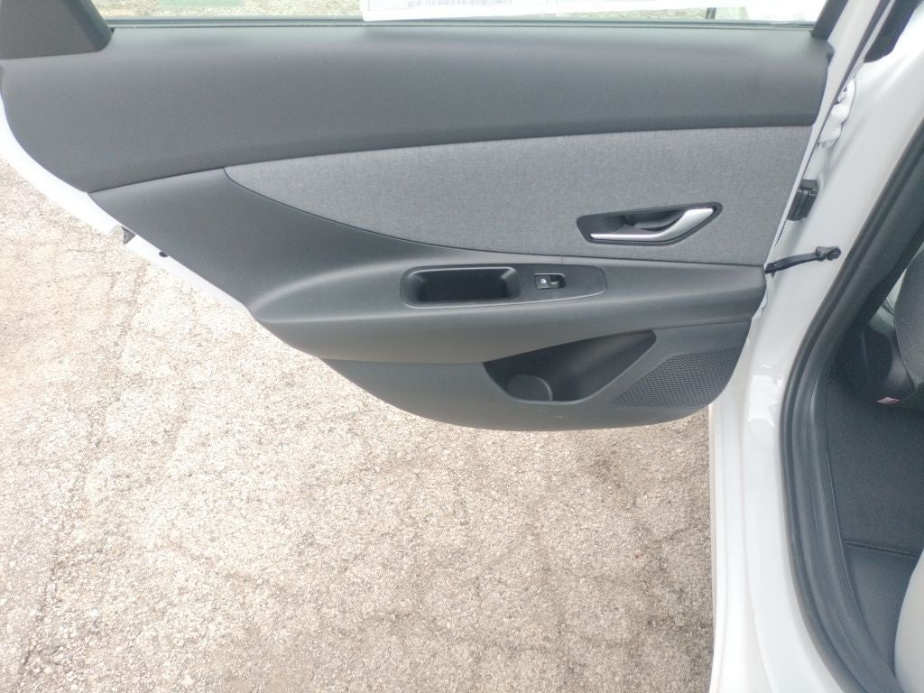 2025 Hyundai Elantra Hybrid Limited