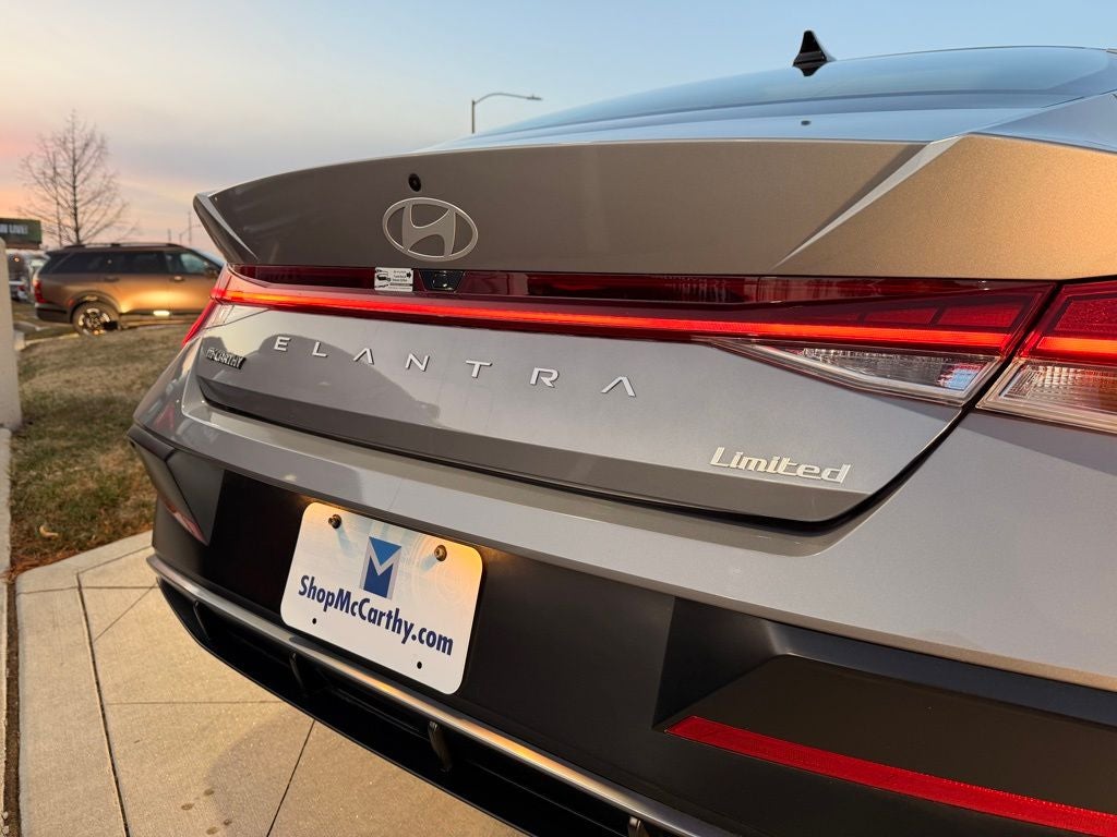 2025 Hyundai Elantra Limited
