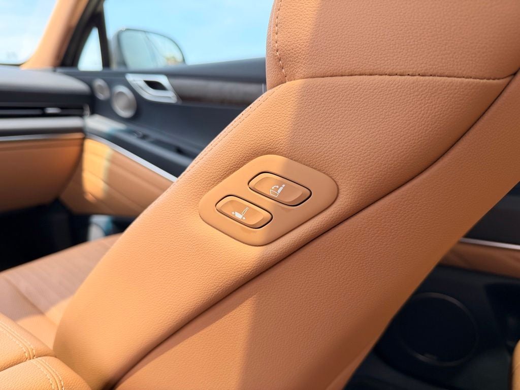 2023 Genesis GV80 2.5T