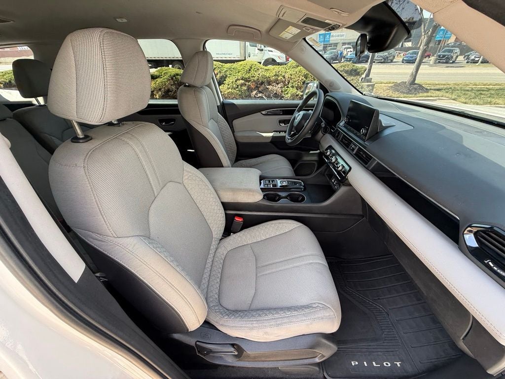 2023 Honda Pilot LX