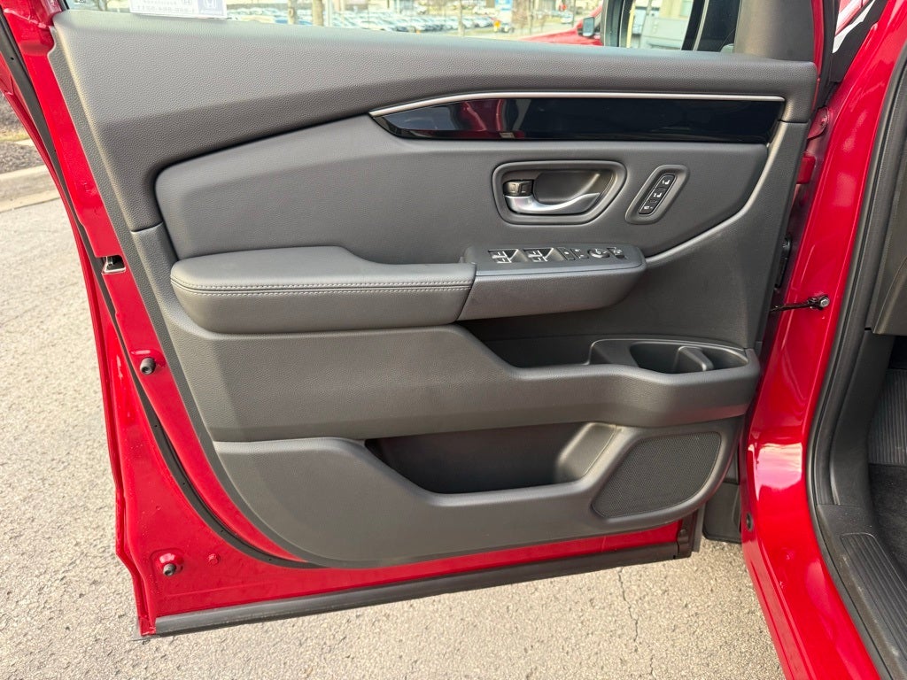 2025 Honda Pilot AWD TRG