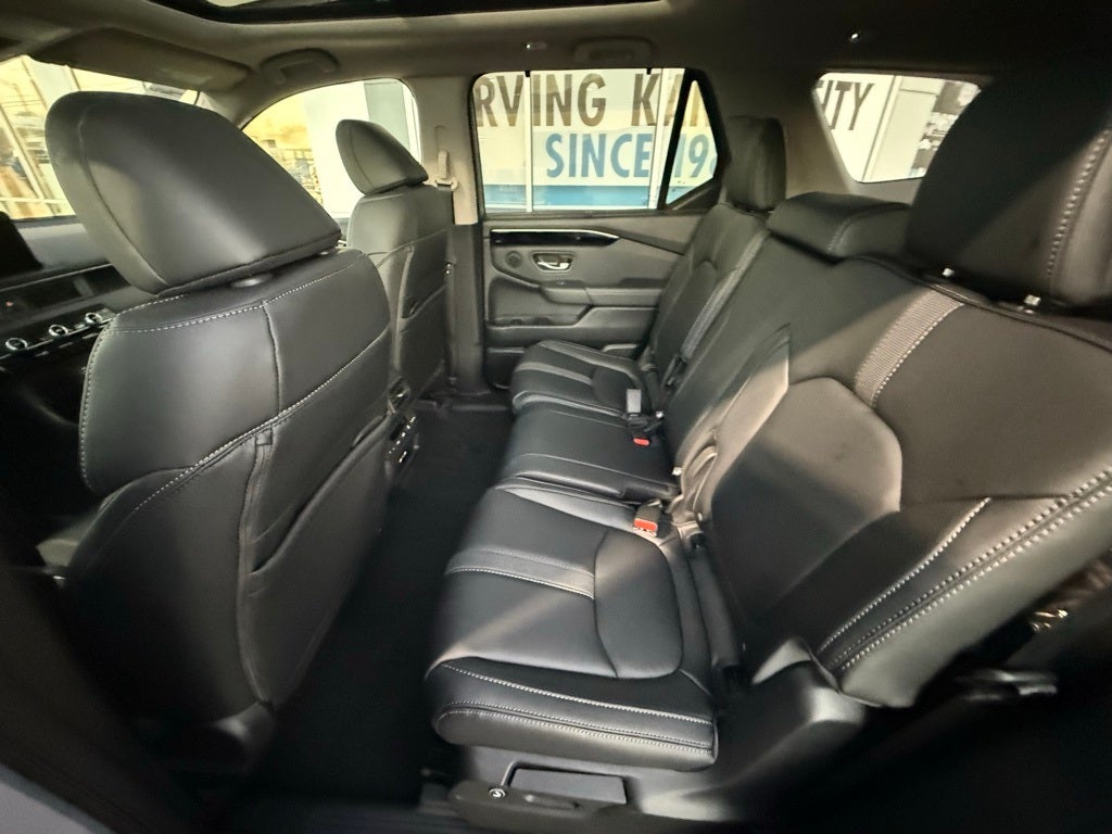 2025 Honda Pilot AWD Touring w/HPD Wheels