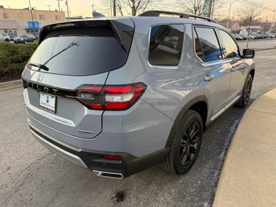 2025 Honda Pilot AWD Touring w/HPD Wheels