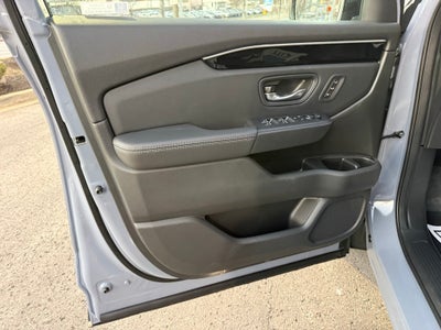 2025 Honda Pilot AWD Touring w/HPD Wheels