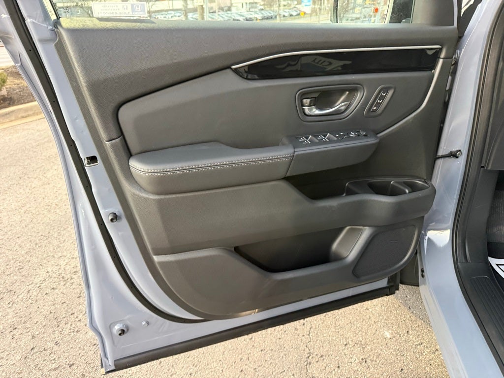 2025 Honda Pilot AWD Touring w/HPD Wheels