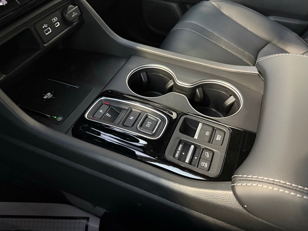 2025 Honda Pilot AWD Touring w/HPD Wheels