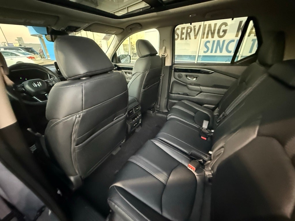 2025 Honda Pilot AWD Touring w/HPD Wheels