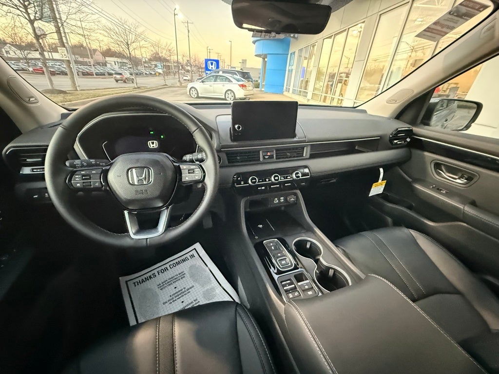 2025 Honda Pilot AWD Touring w/HPD Wheels