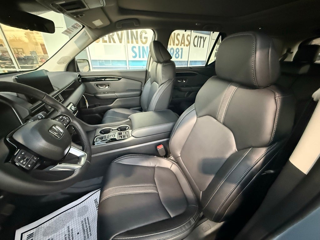 2025 Honda Pilot AWD Touring w/HPD Wheels