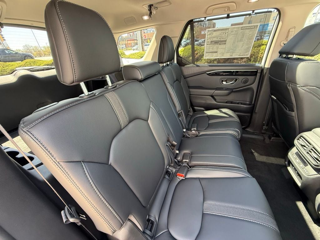 2025 Honda Pilot Touring