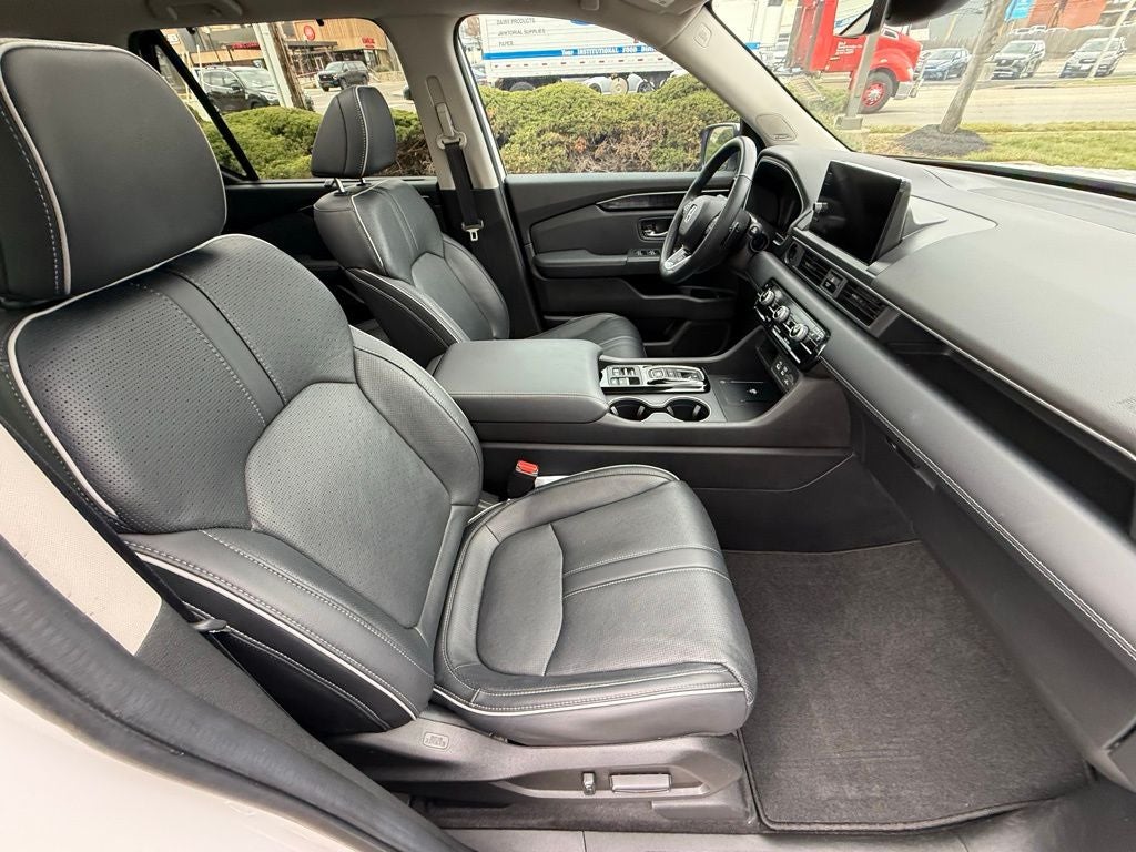 2023 Honda Pilot Elite