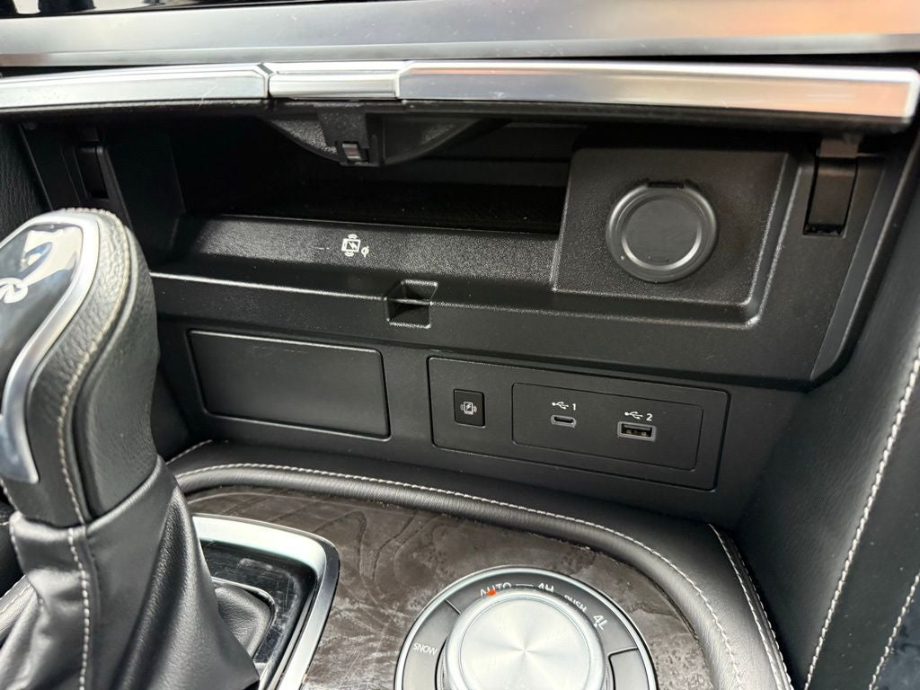 2024 INFINITI QX80 LUXE