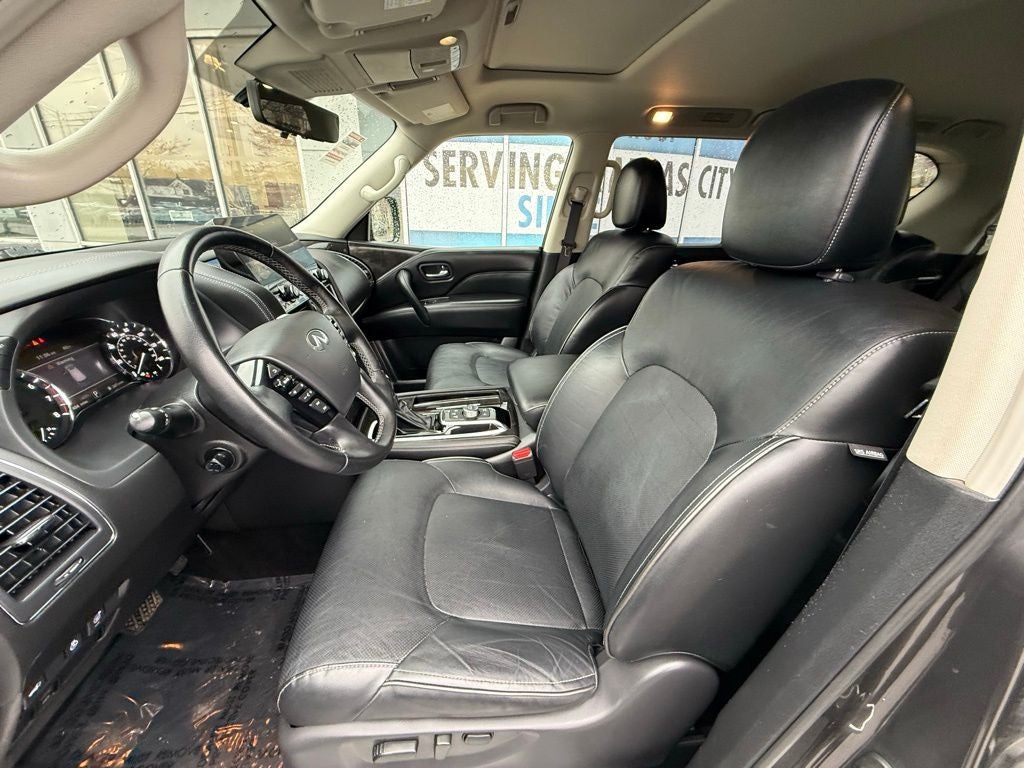 2024 INFINITI QX80 LUXE