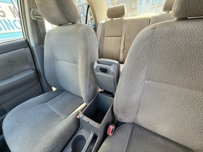 2004 Toyota Corolla LE