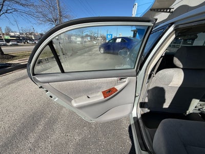 2004 Toyota Corolla LE