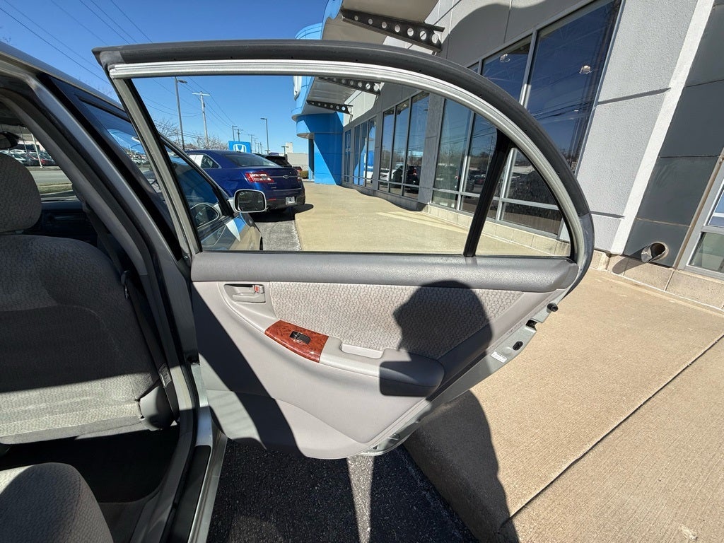 2004 Toyota Corolla LE