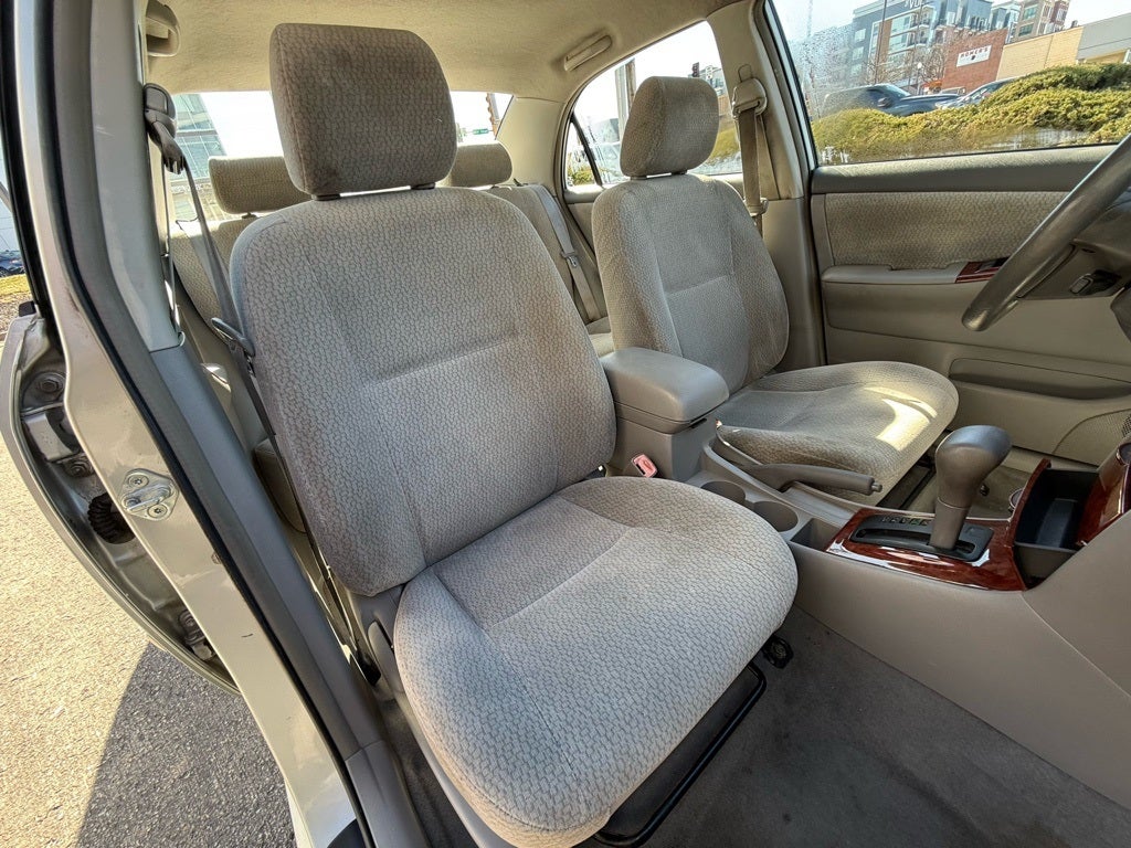 2004 Toyota Corolla LE