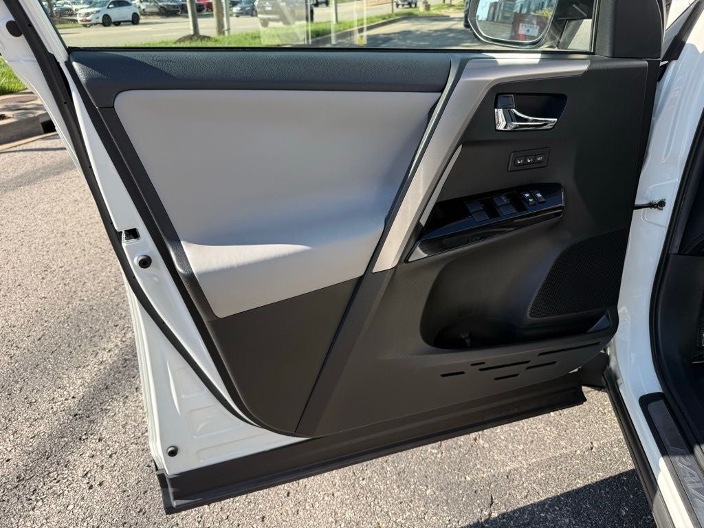 2017 Toyota RAV4 Hybrid Limited