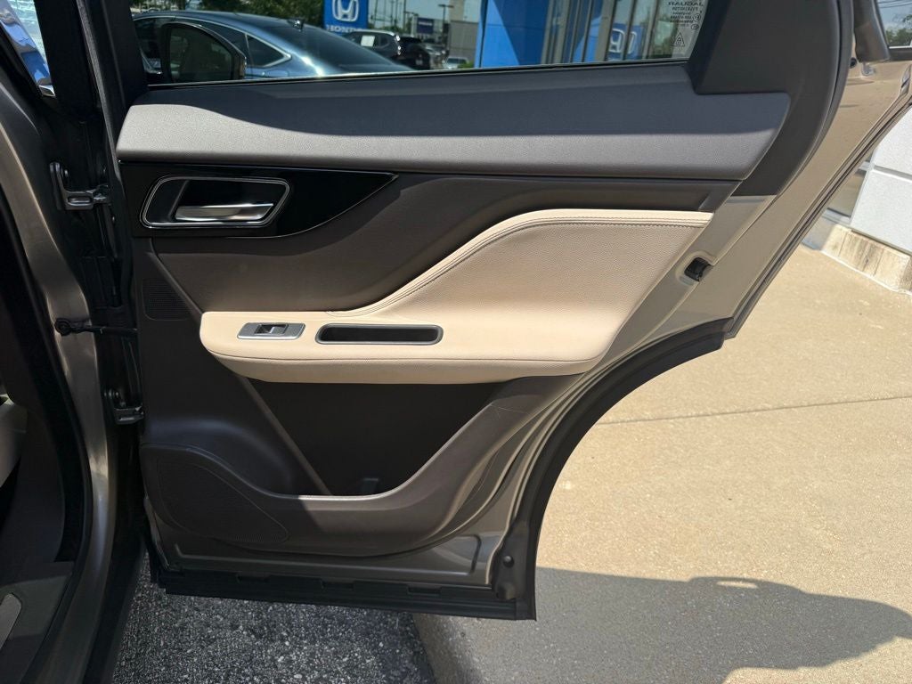 2019 Jaguar F-PACE 25t Prestige