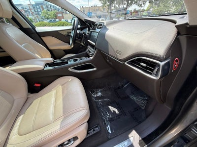2019 Jaguar F-PACE 25t Prestige