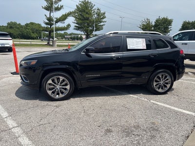 2019 Jeep Cherokee Overland