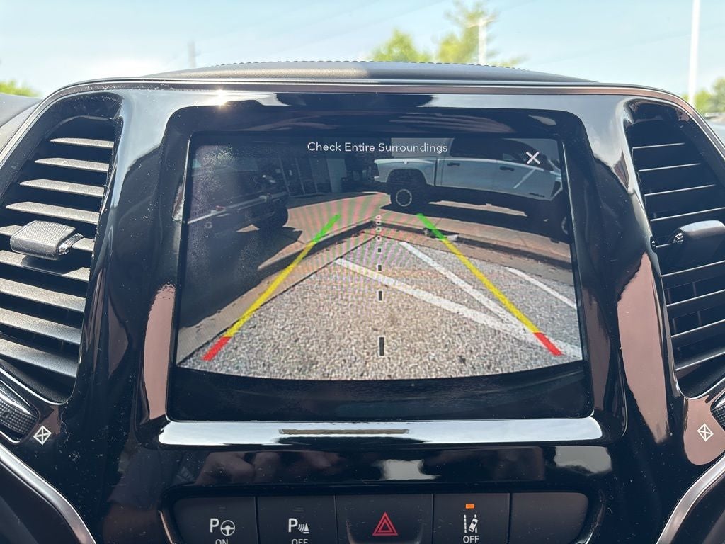 2019 Jeep Cherokee Overland