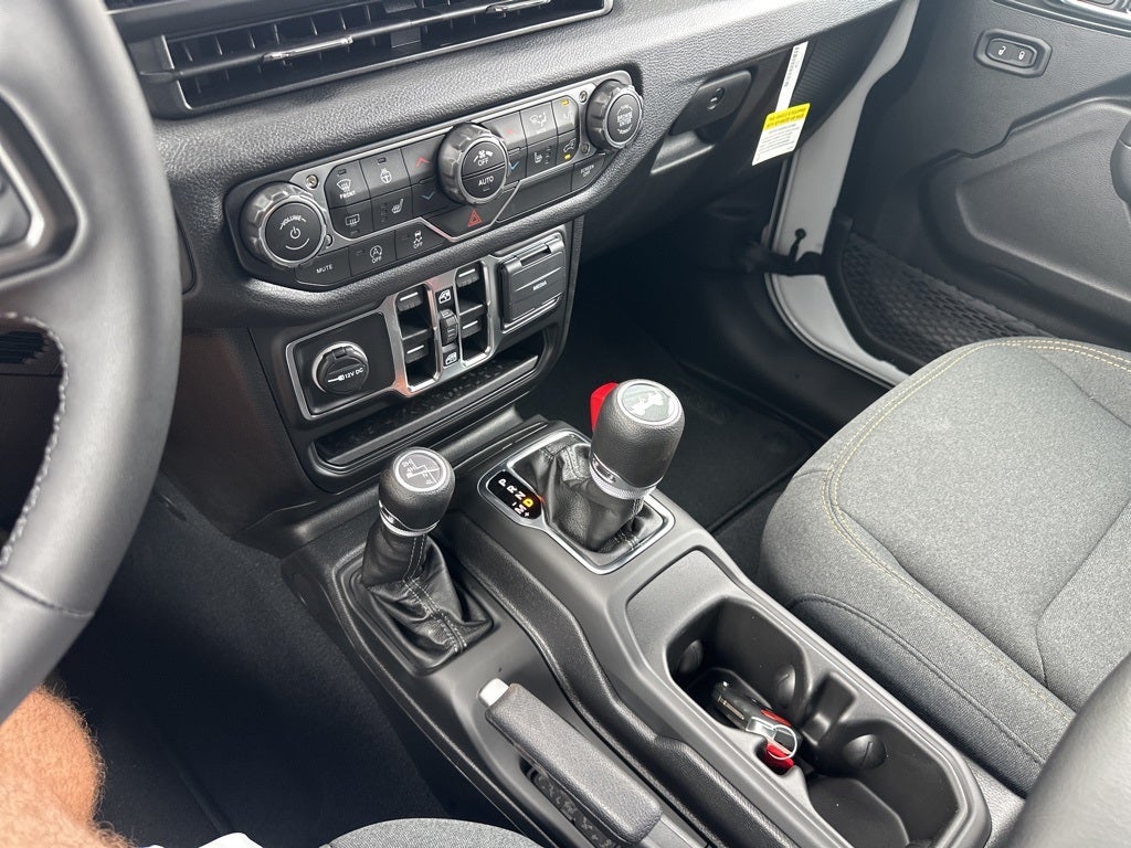 2025 Jeep Wrangler Sport S