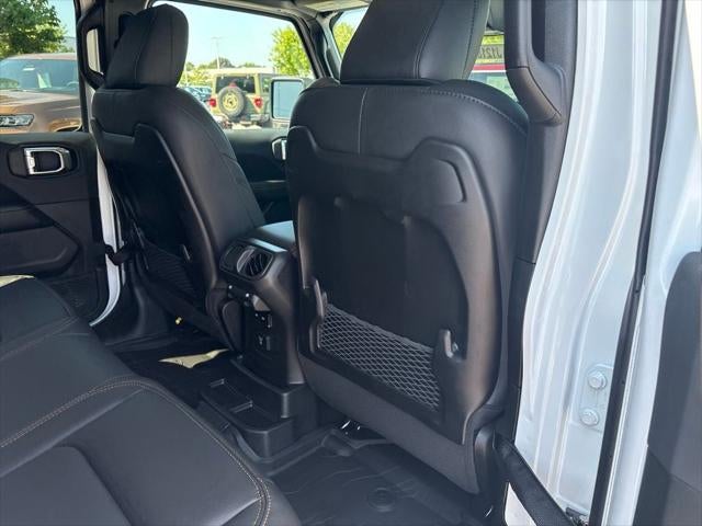 2027 Jeep Wrangler WRANGLER 4-DOOR SAHARA