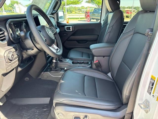 2027 Jeep Wrangler WRANGLER 4-DOOR SAHARA