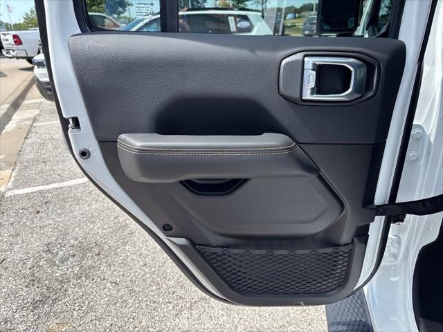 2027 Jeep Wrangler WRANGLER 4-DOOR SAHARA