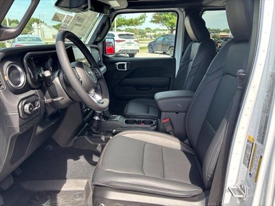 2027 Jeep Wrangler WRANGLER 4-DOOR SAHARA