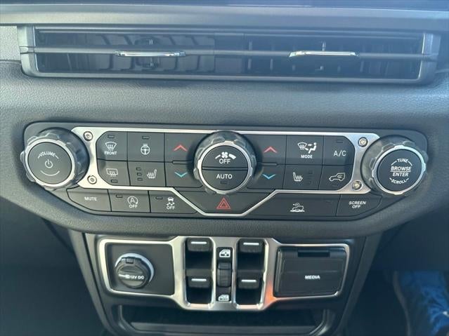 2026 Jeep Wrangler 4-Door Sport RHD 4x4