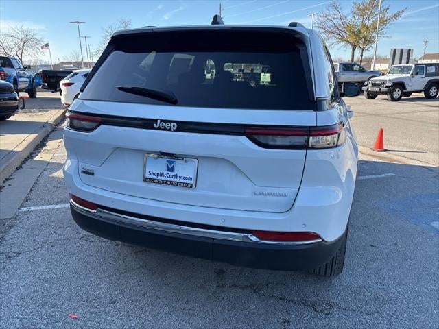 2026 Jeep Grand Cherokee GRAND CHEROKEE LAREDO X 4X4