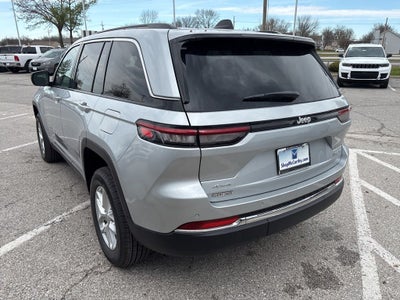 2026 Jeep Grand Cherokee Laredo