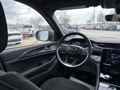 2026 Jeep Grand Cherokee Laredo