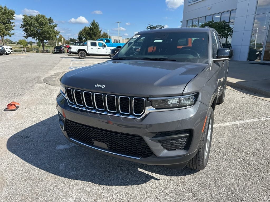 2025 Jeep Grand Cherokee Laredo